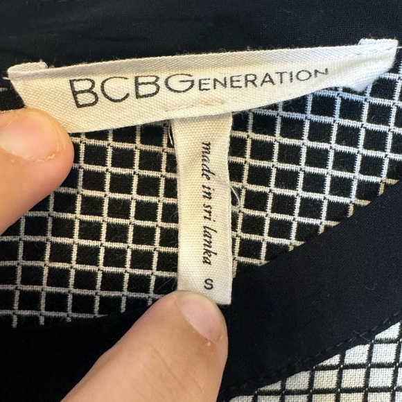 BCBGeneration Black White Checkered Short Sleeve Blouse Size S - Picture 16 of 17